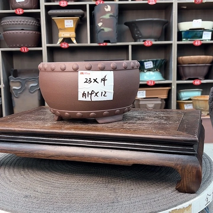 紫砂花盆紫砂的颜色很好看