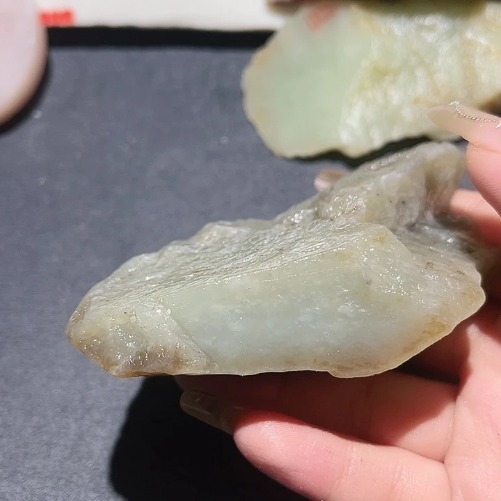 和田玉（糖玉）未镶嵌珠宝奇石