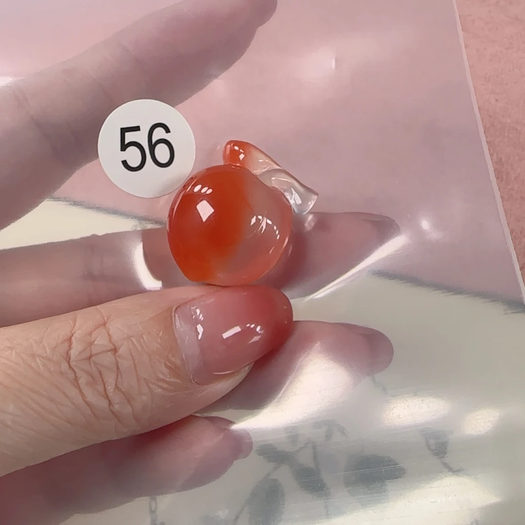 兰***6南红玛瑙未镶嵌吊坠(不含链)原矿无优化无裂福桃吊坠