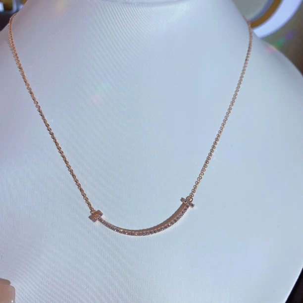 18k金项链，微笑带锆