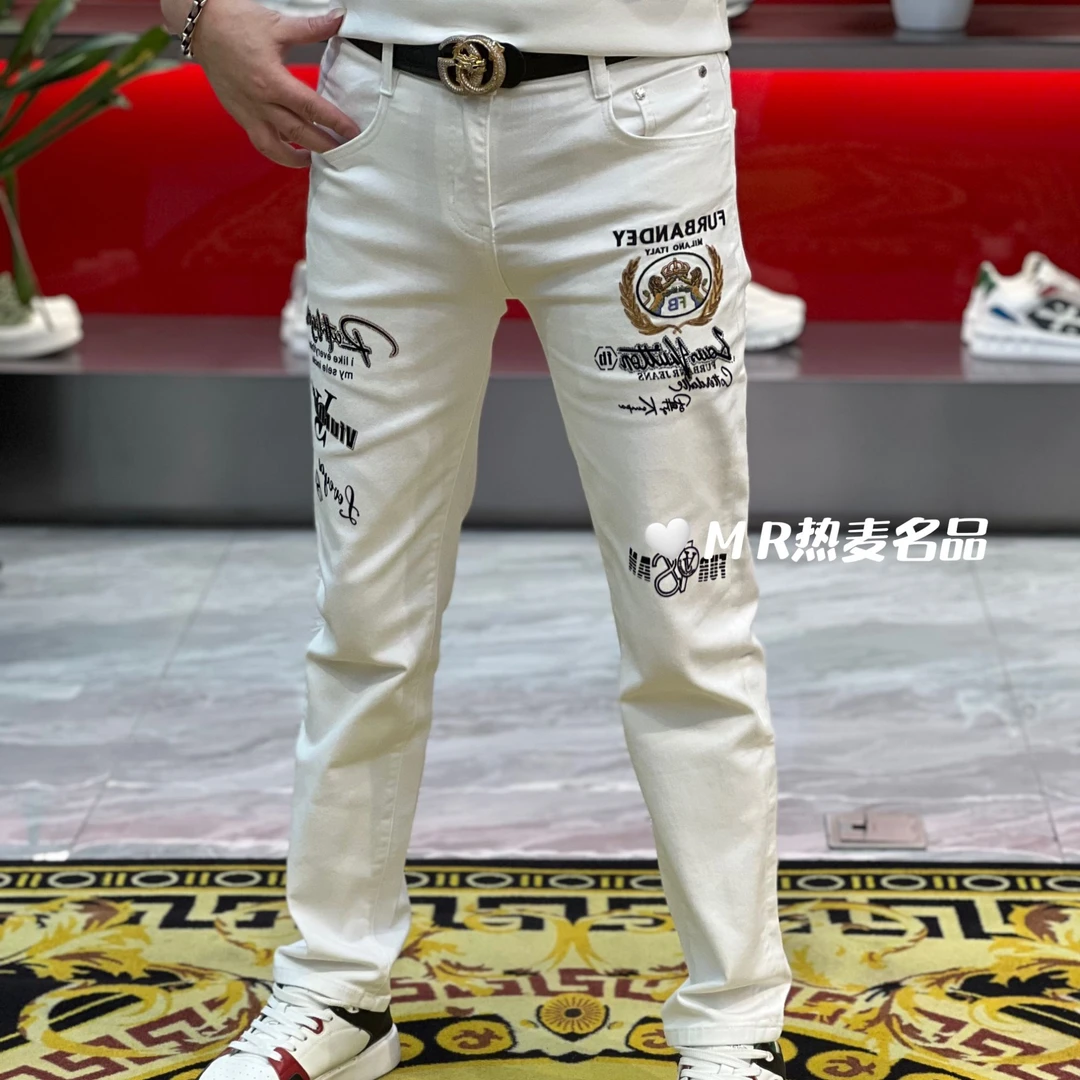 【星欧甄选】2025秋冬牛仔裤烫钻刺绣款 男士修身弹力小裤脚牛仔裤