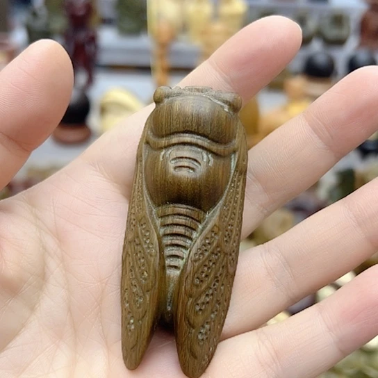 维腊木（绿檀）凌**蝉