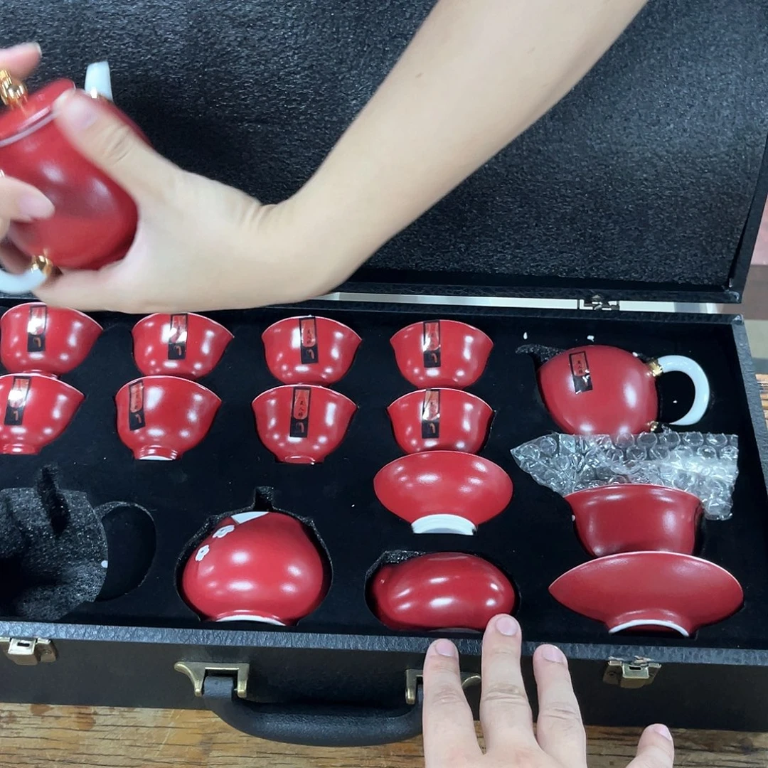 孤品茶具套装等。