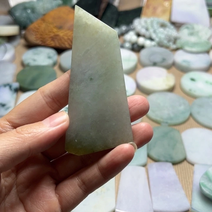 定制翡翠未镶嵌A货