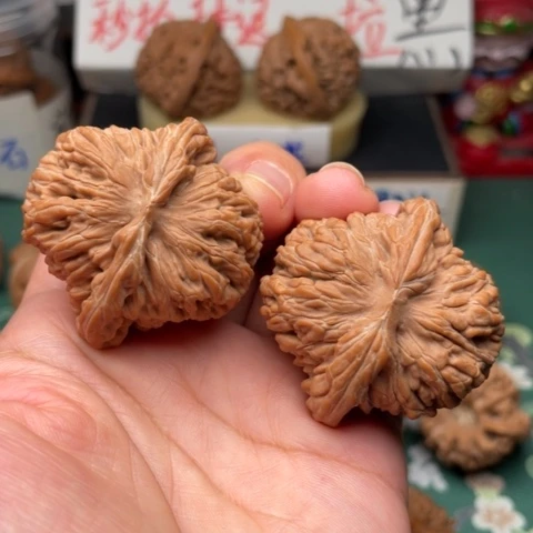 【闪购商品】把件文玩核桃43全品楼