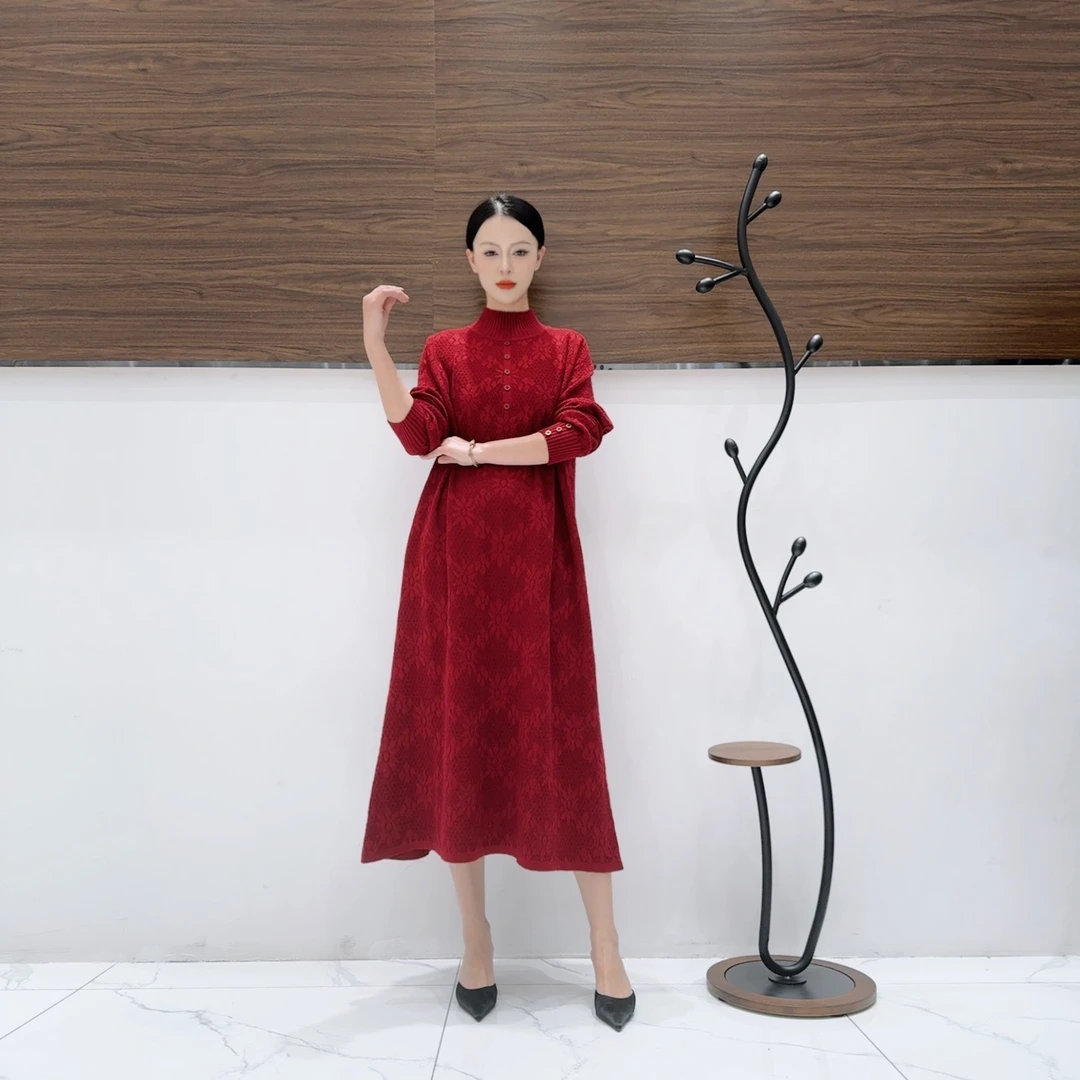A287红色网格织花设计款气质秋冬轻奢针织连衣裙时尚复古