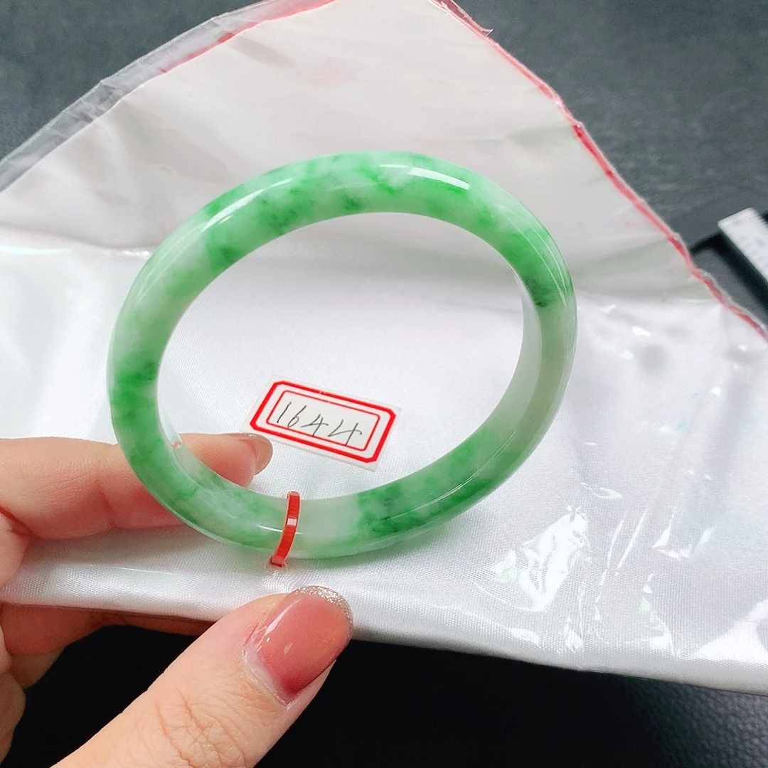 翡翠未镶嵌手镯（贵妃镯）03