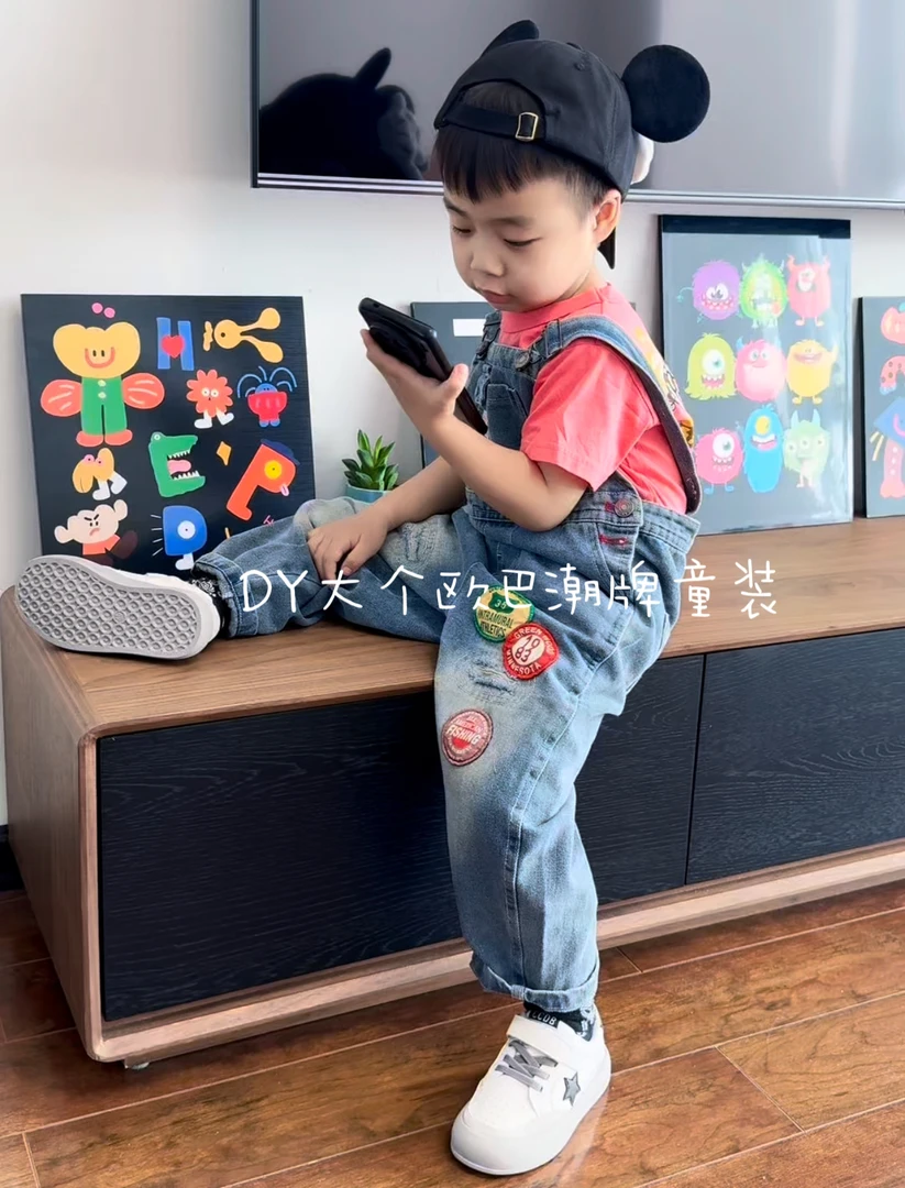 【清仓福利】DD新款徽章牛仔背带裤儿童软牛仔背带裤