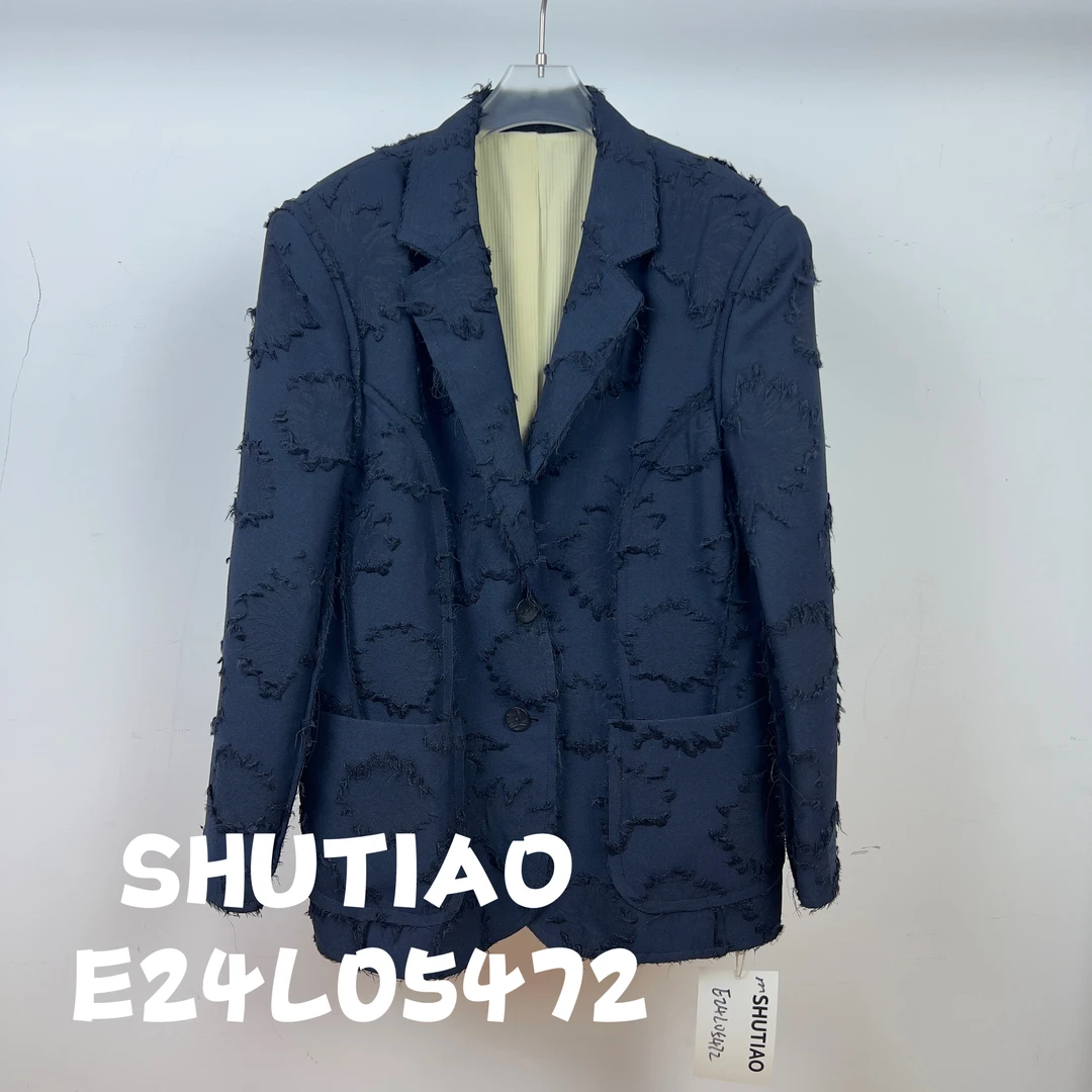 【SHUTIAO】2024秋冬：新款小众设计款外套E24L05472