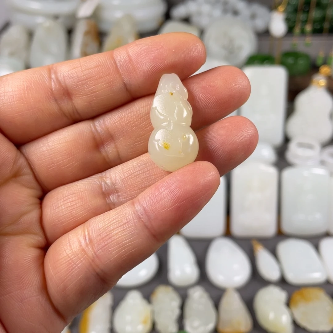 和田玉颈饰未镶嵌K*