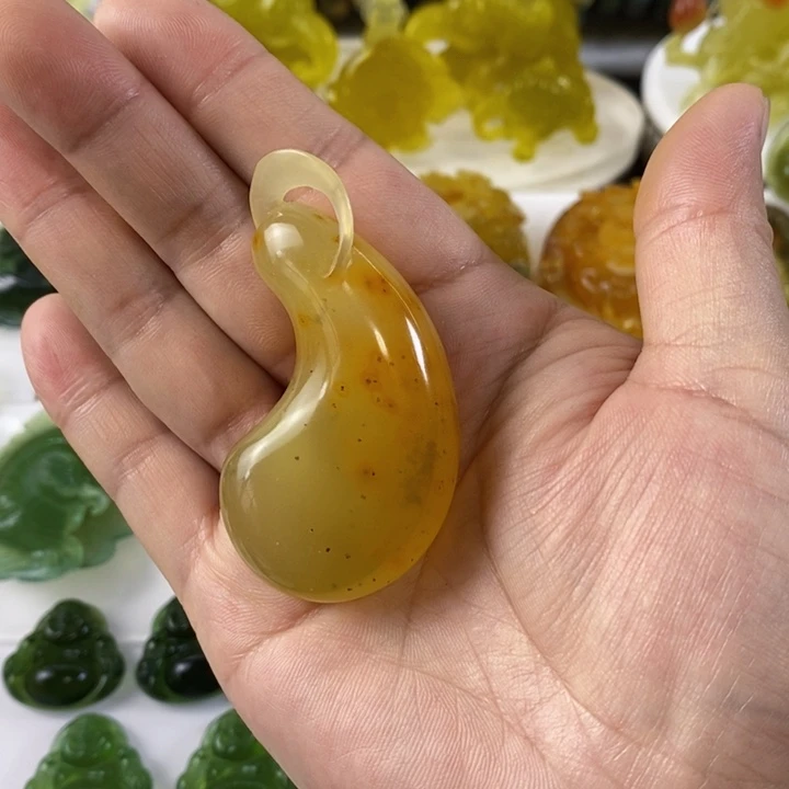 岫玉未镶嵌颈饰岫玉