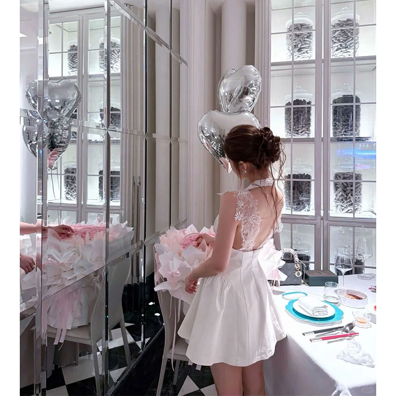 纯欲风露背v领挂脖连衣裙女夏季蕾丝拼接收腰裙子辣妹修身a字短裙