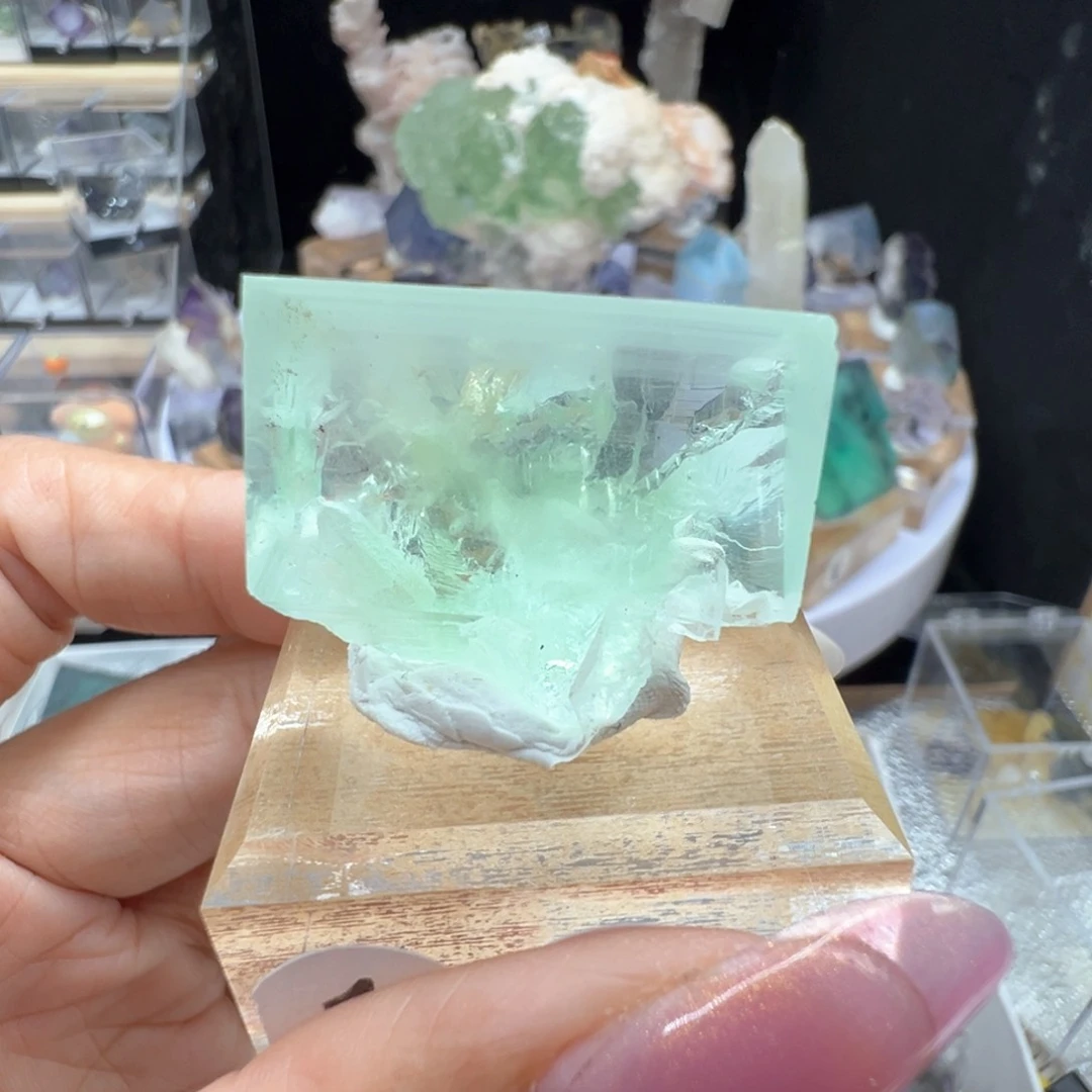 石材晶**王香花岭萤石