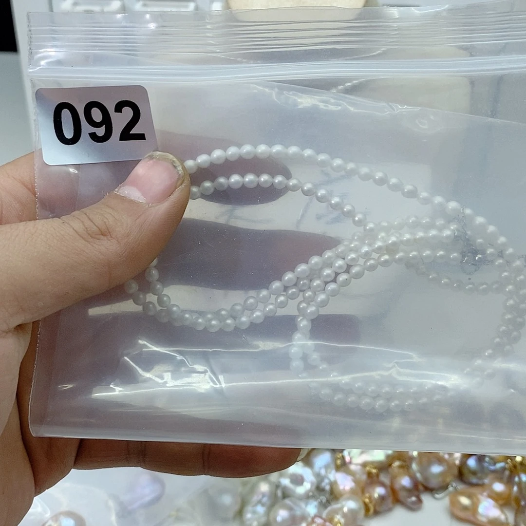 淡水珍珠颈饰合金