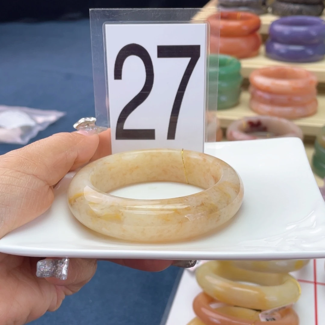 石英质玉未镶嵌手镯