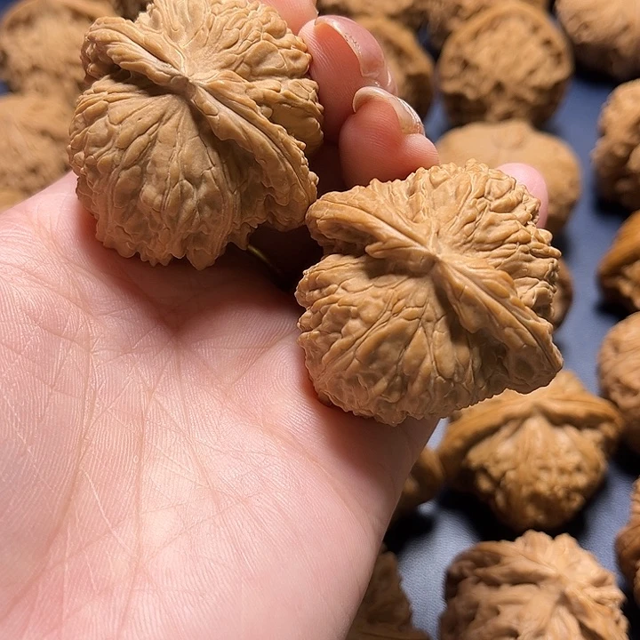 把件文玩核桃白师子45