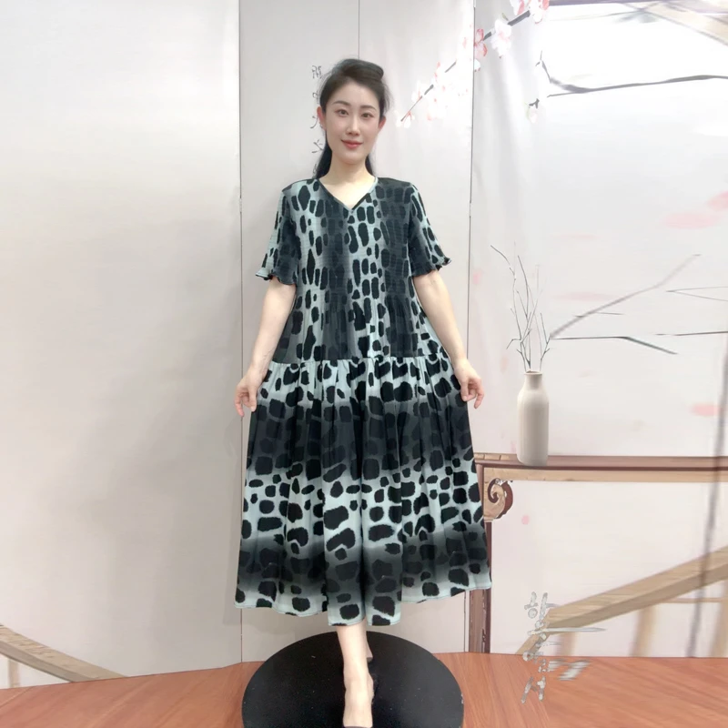 褶皱连衣裙豹纹复古夏季显瘦长裙短袖夏装时尚气质大码裙子