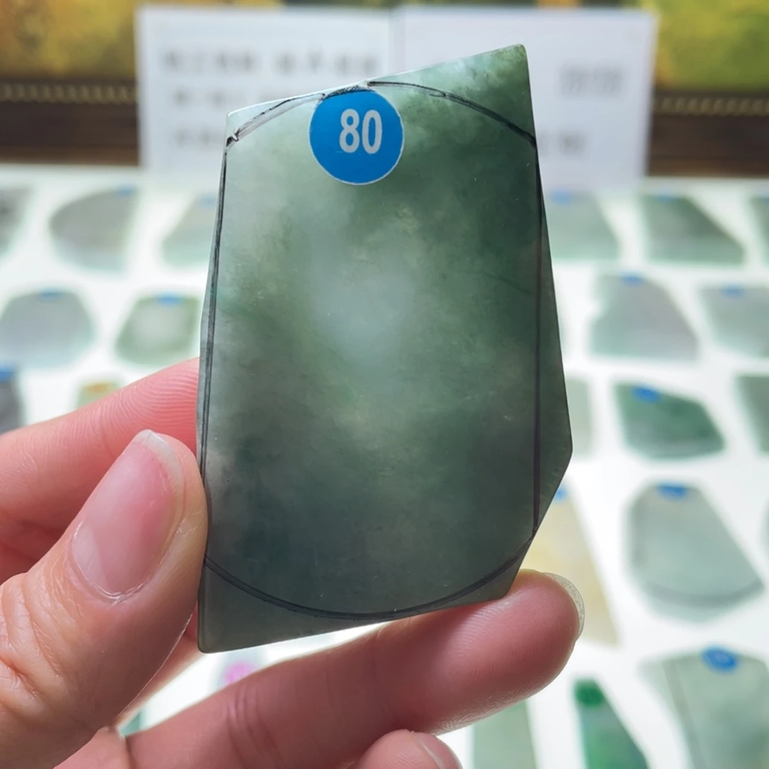 定制翡翠未镶嵌挂件