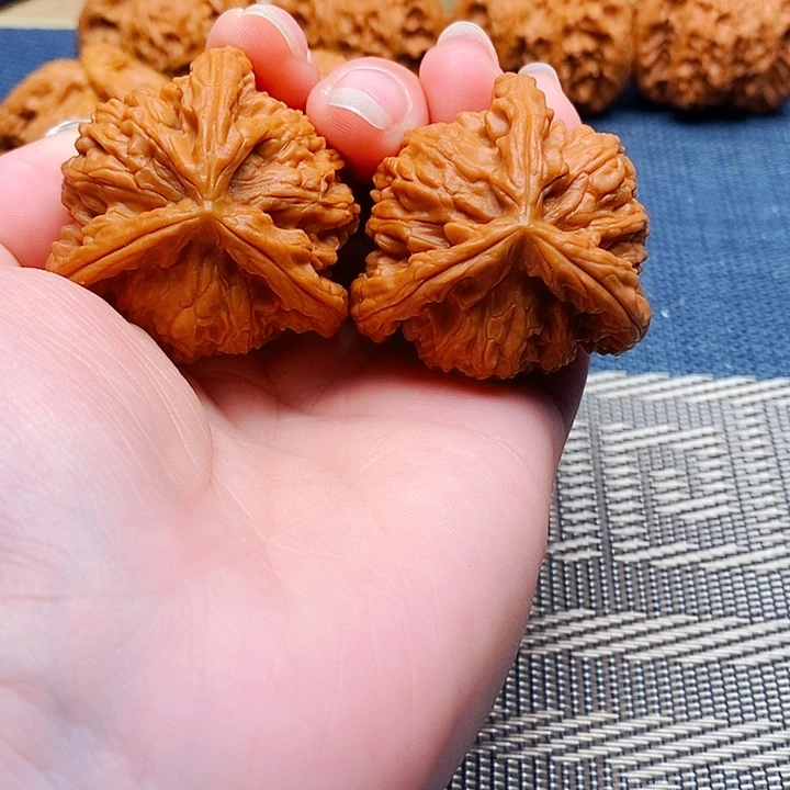 湖***了文玩核桃吊坠三棱