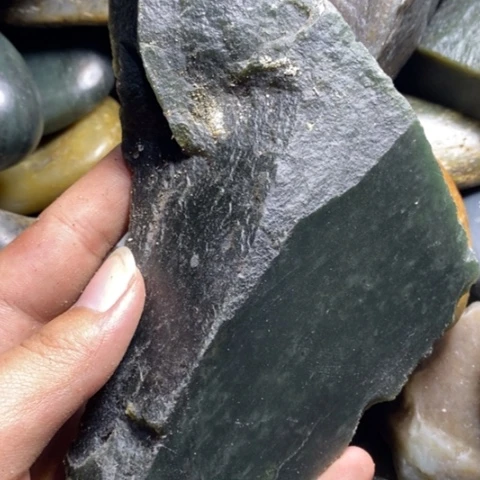 未镶嵌和田玉（糖玉）挂件