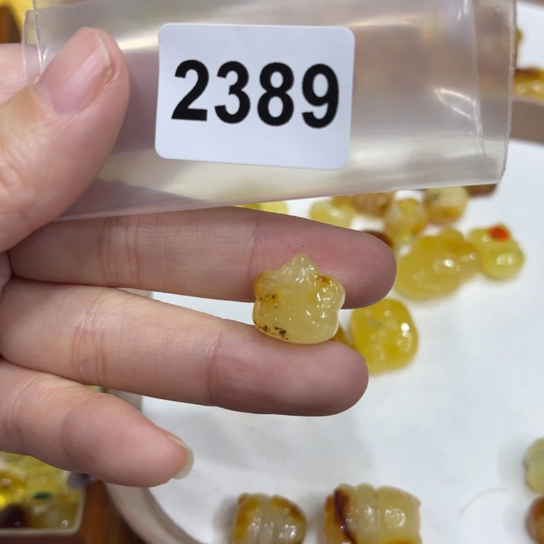 琥珀珠宝奇石未镶嵌