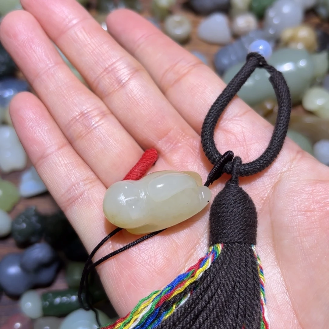 和田玉未镶嵌珠宝半成品