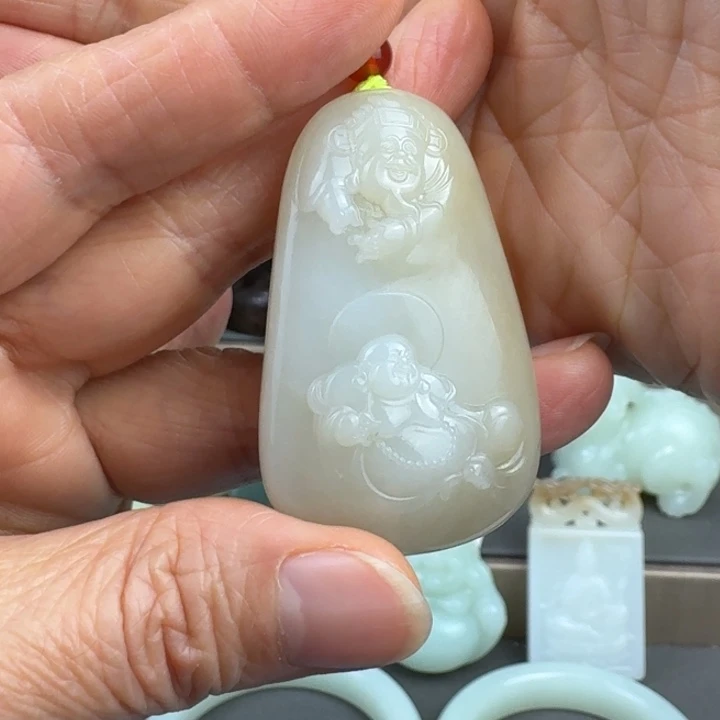 和田玉未镶嵌颈饰