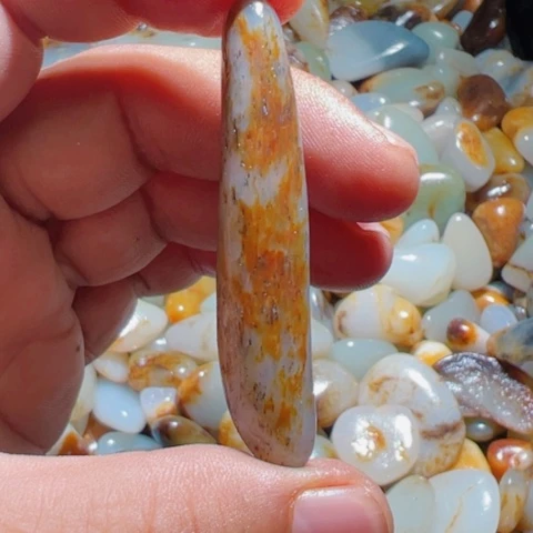 和田玉未镶嵌珠宝奇石10克