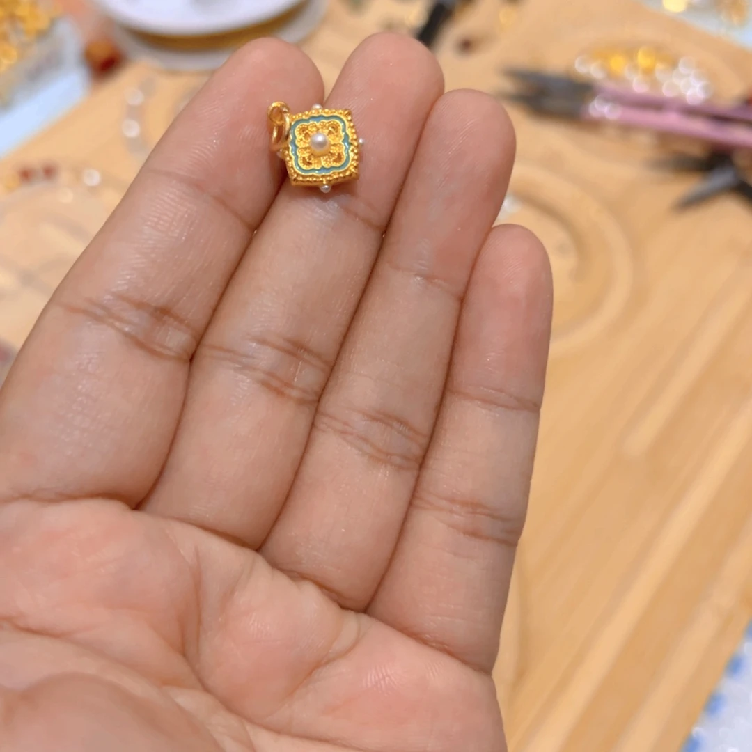 非金属无吊坠一个