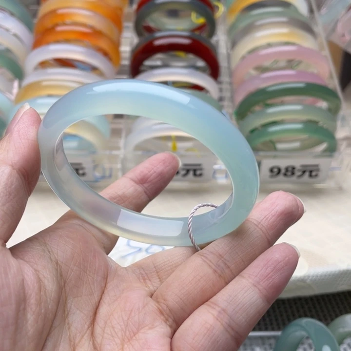手镯玛瑙/玉髓未镶嵌55圈口