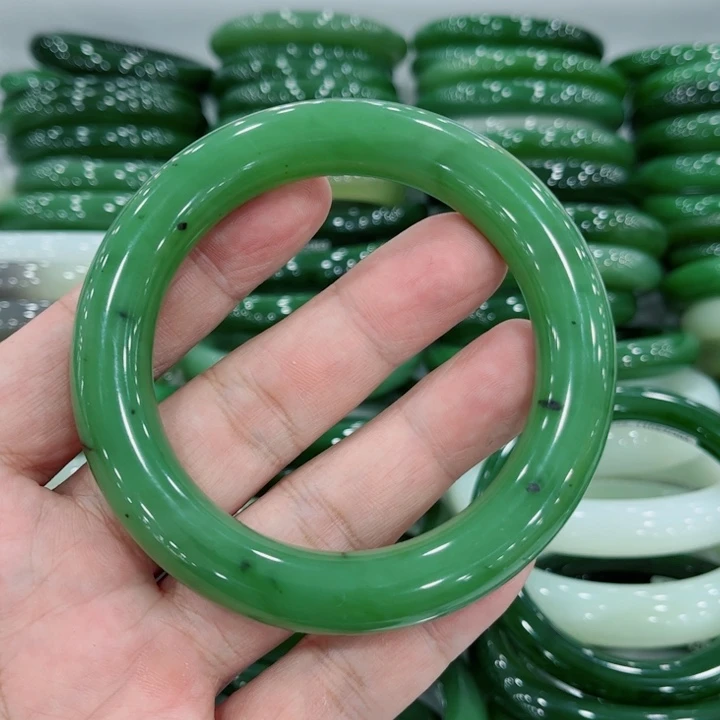 喜***吖和田玉未镶嵌手镯58.8～0