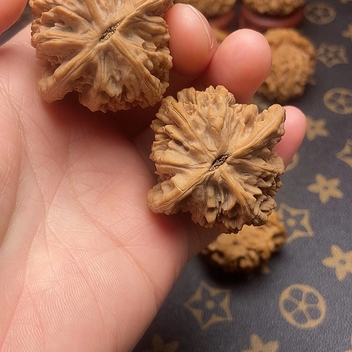 文玩核桃把件麦虎