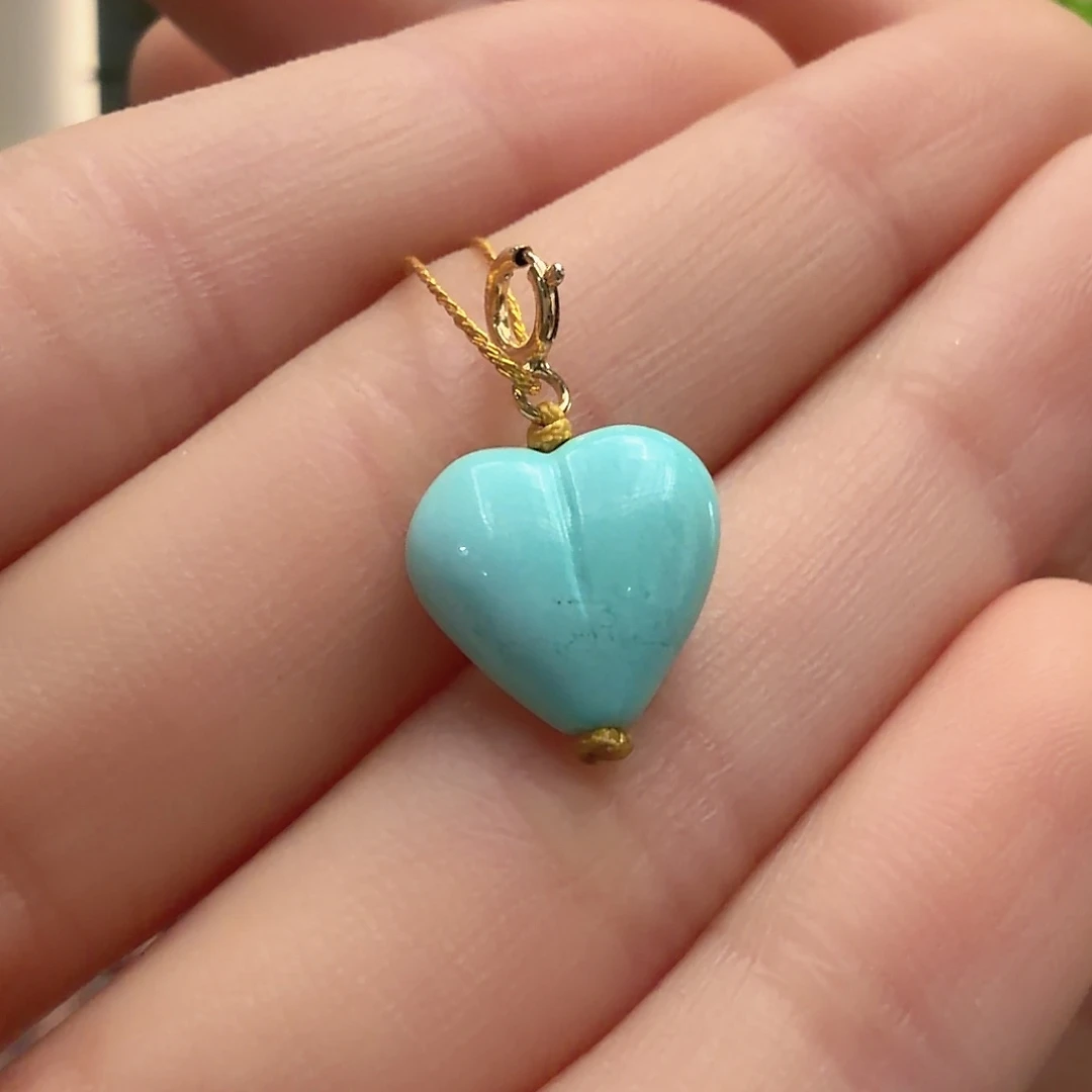 绿松石未镶嵌颈饰