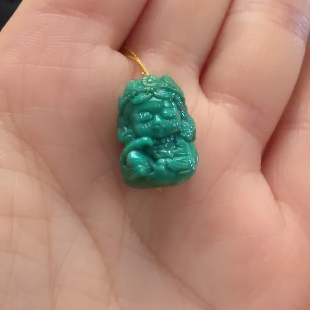 绿松石未镶嵌颈饰