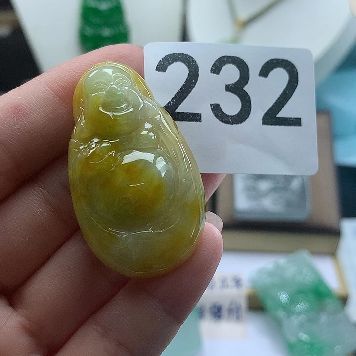 吊坠(赠链)未镶嵌翡翠