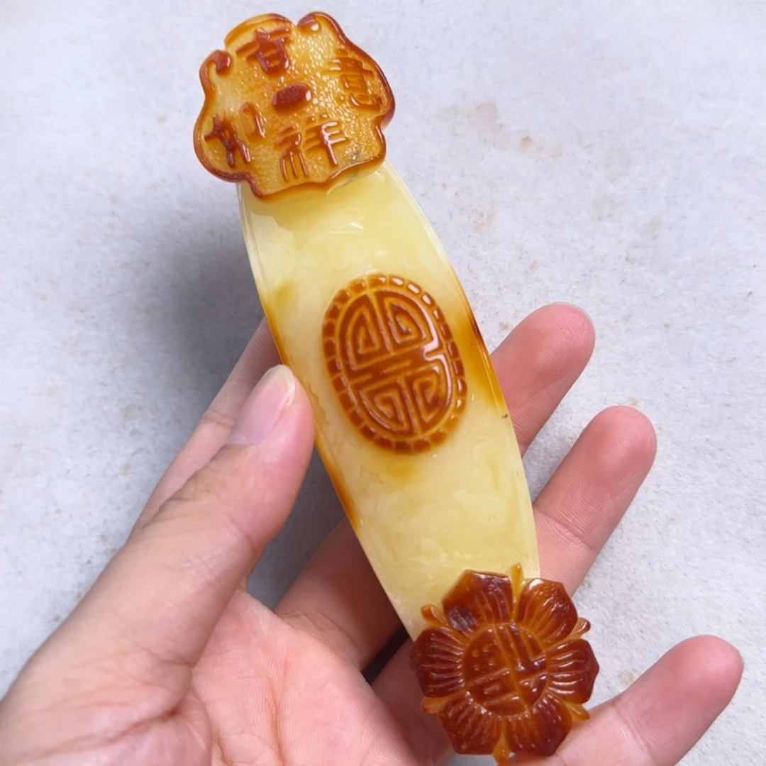 蜜蜡未镶嵌珠宝奇石