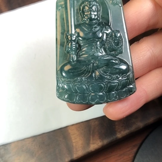 翡翠未镶嵌颈饰缅甸A货，每天下午1点半开播