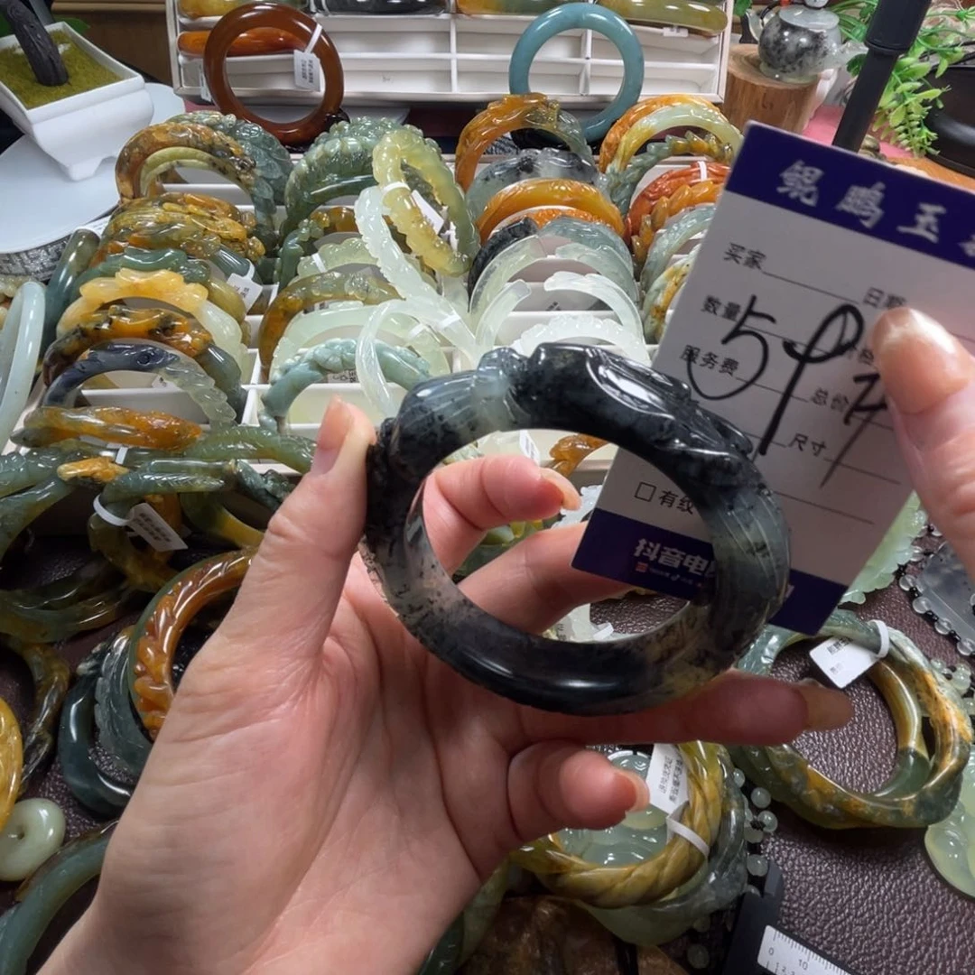 未镶嵌蛇纹石玉手镯
