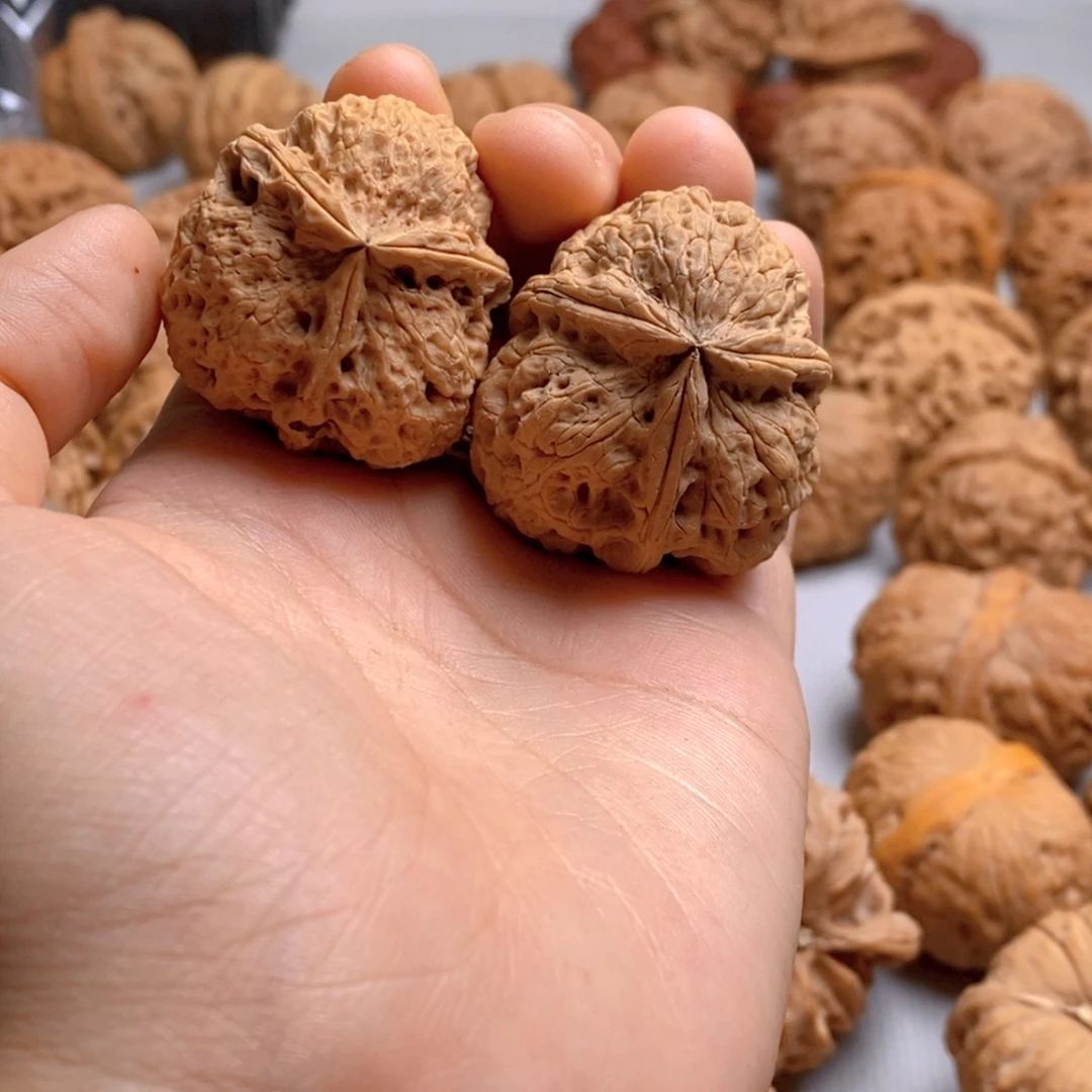 文玩核桃把件12号三棱