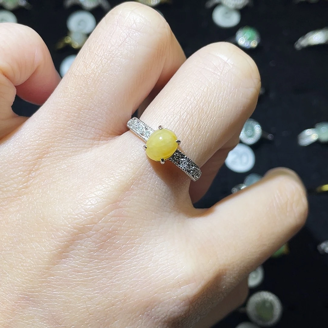 翡翠未镶嵌戒指戒指