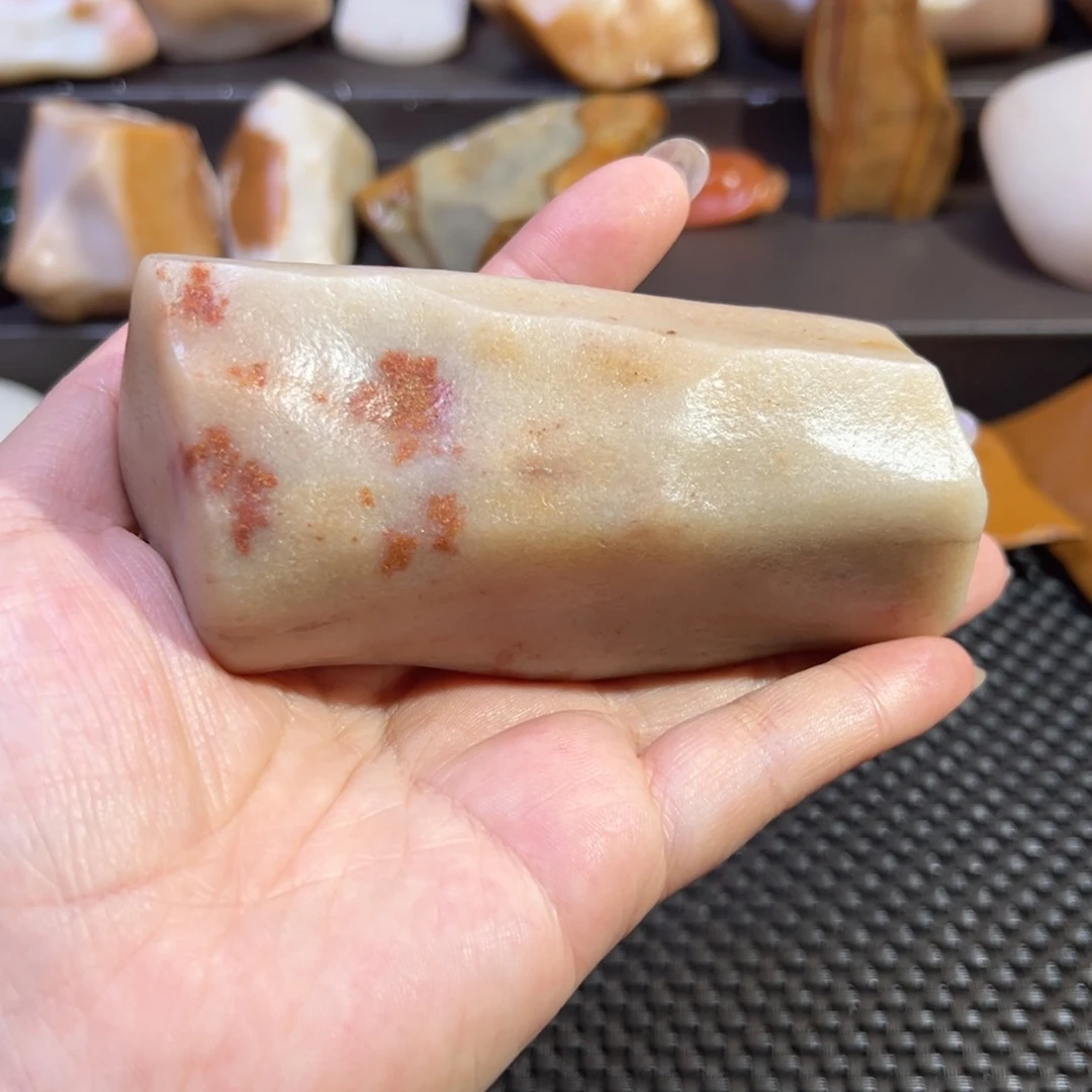随**安静辉品石金丝玉原石