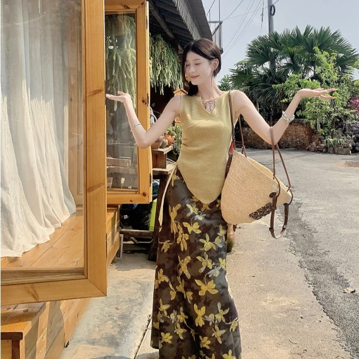 搭配一整套时尚洋气高级感紫色无袖上衣晕染半身裙套装碎花小众