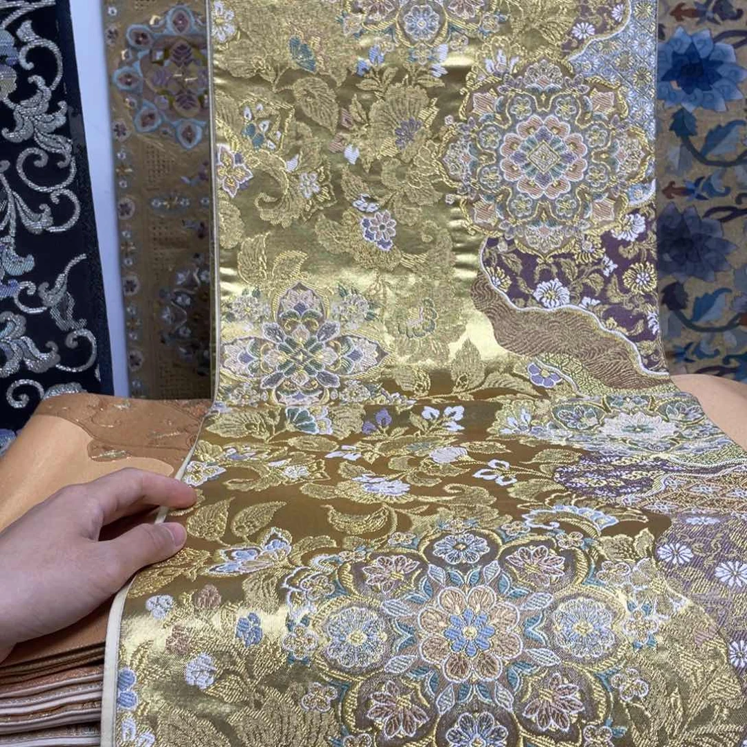 织绣织锦缎，织锦缎