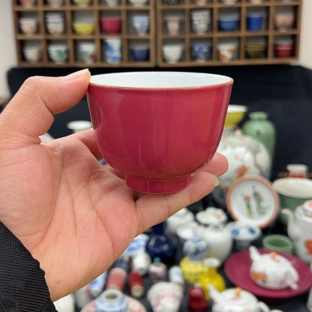 瓶胭脂红釉主人杯一只