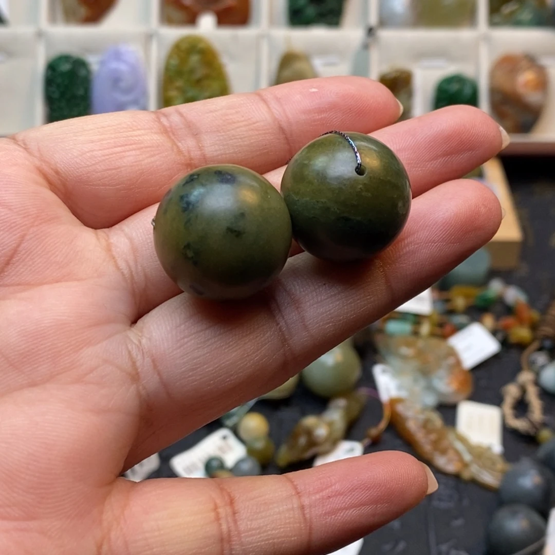 玉***义翡翠未镶嵌手串卡21