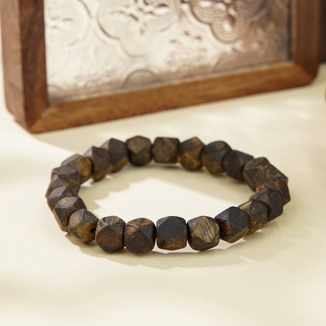 九分沉绿奇楠多边形珠沉香素单圈/CX00042