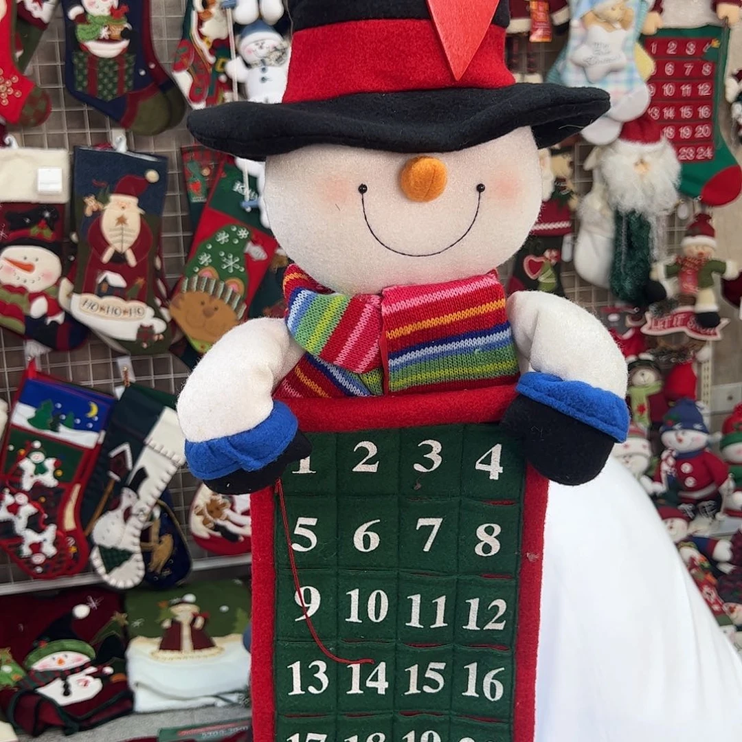 毛绒黑帽倒计时挂历