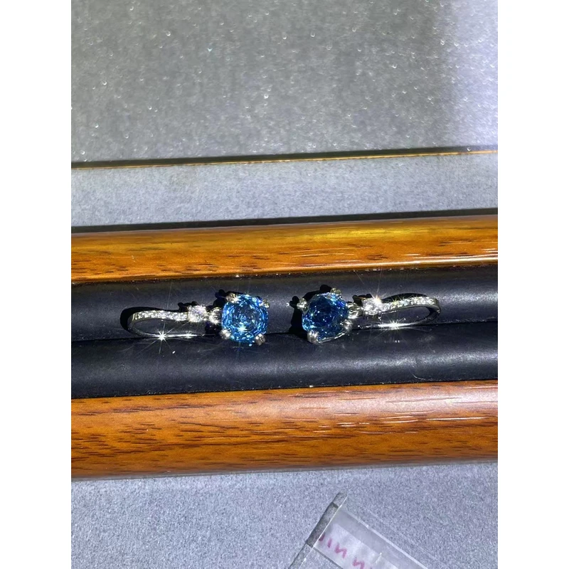 a2045方糖蓝钻耳钩多样性发货