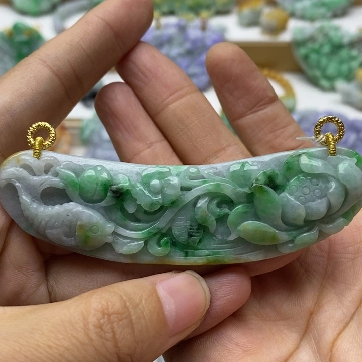 翡翠未镶嵌颈饰翡翠