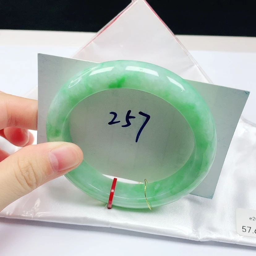 【闪购商品】翡翠手镯未镶嵌缅甸天然a货手镯57+